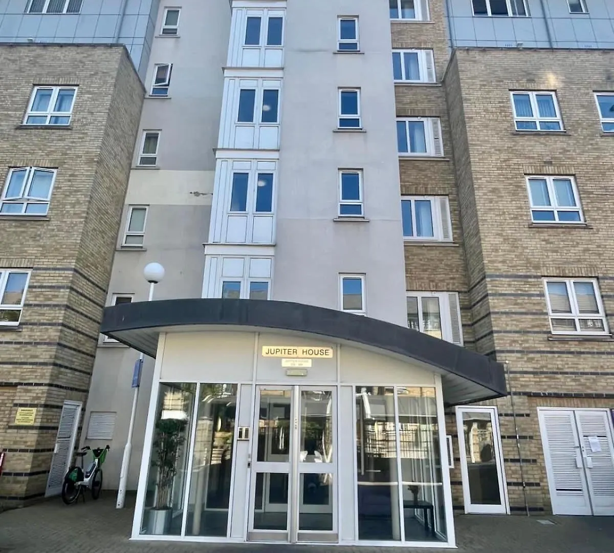 Riverside 1Bd Near Canary Wharf London United Kingdom